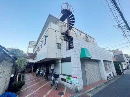 ロアール新大塚の外観
