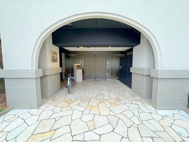 CITY SPIRE十三東のエントランス