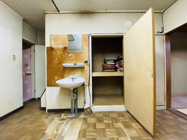 大垣市加賀野３丁目　２階建のその他|洗面台・収納