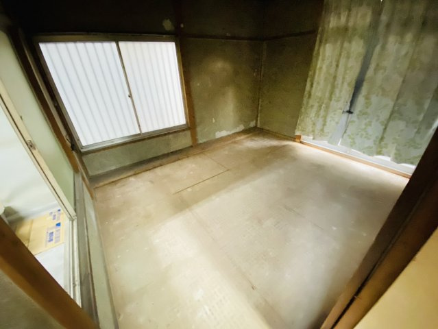 大垣市加賀野３丁目　２階建の和室