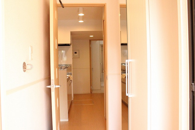 コンフォール鳳の玄関