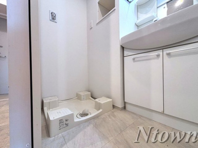 【設備】 | ジュール亀島 | 洗濯機置き場です