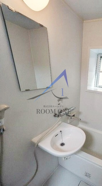 HALE’ANELAの洗面所|洗面台です。