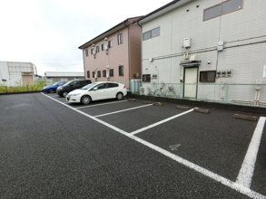 【駐車場】