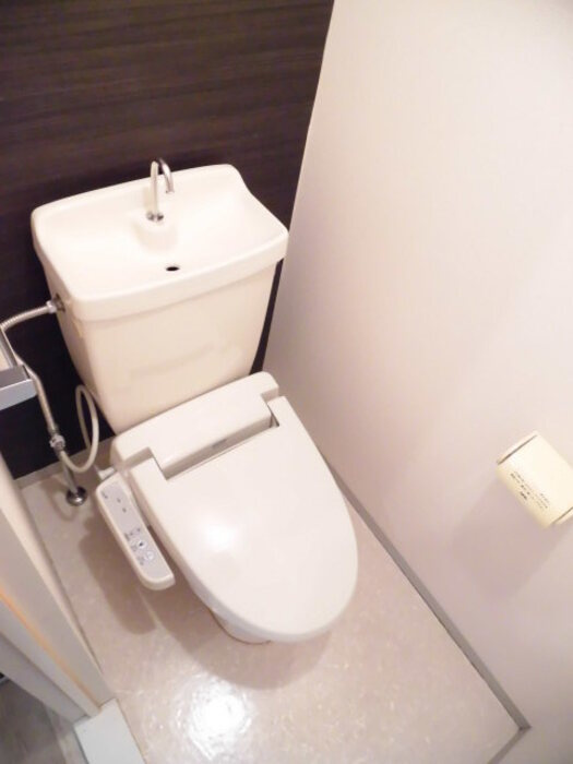 レジデンス21TH C棟のトイレ|ゆったりとした空間のトイレです