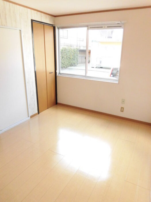 レジデンス21TH C棟の内装|明るい室内です