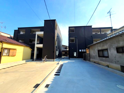 【外観】 | ジーメゾン石津町東ブリシエ | 右：ジーメゾン石津町東プリシエ