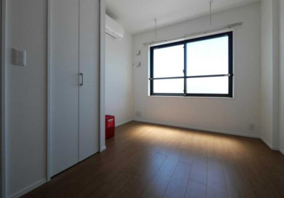 ラフィスタ豪徳寺　築浅　ペット相談　分譲賃貸の居間・リビング