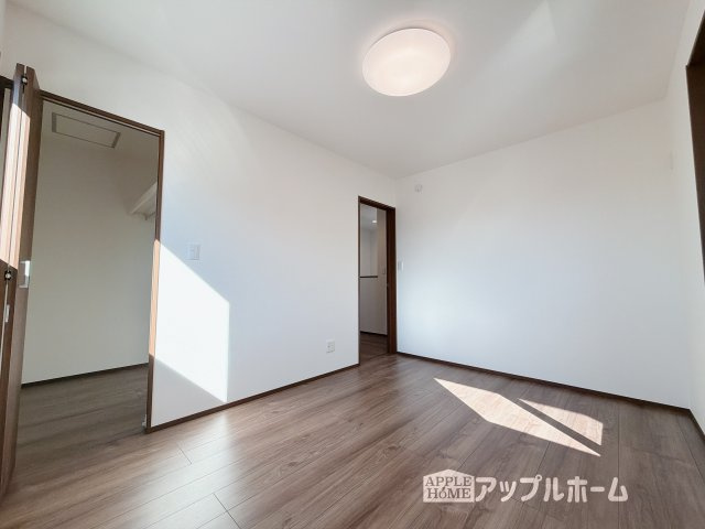 [新築住宅] 深谷市萱場 第10期 全6棟の洋室|２階居室は全室収納あり！たっぷりある収納活用でお部屋もキレイを保てます♪