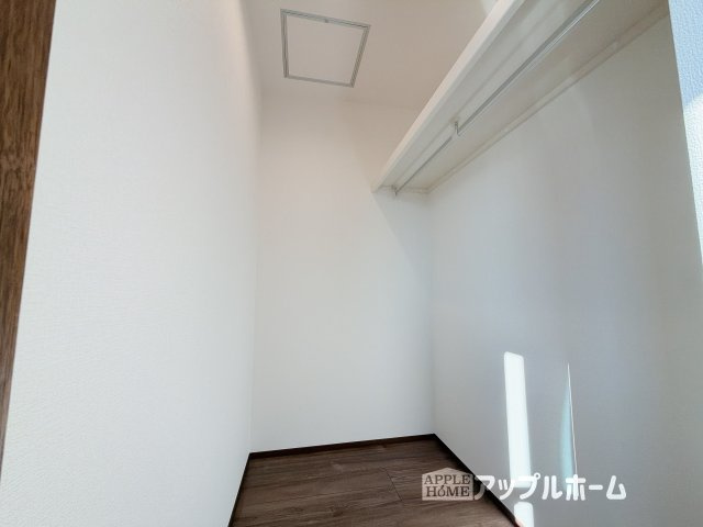 [新築住宅] 深谷市萱場 第10期 全6棟の収納|枕棚とハンガーパイプが標準装備の機能的なクローゼットは、大切なお洋服をきれいな状態で収納できます！