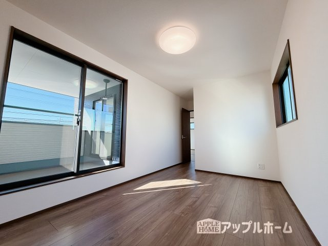 【新築住宅】深谷市萱場 第10期 全6棟の洋室|２階居室は全室収納あり！たっぷりある収納活用でお部屋もキレイを保てます♪