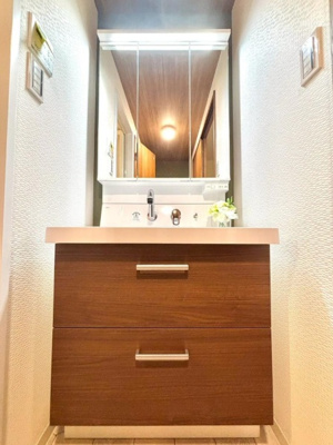 【独立洗面台】 | 魚崎コーポ | シャワー付き洗面台でお掃除もラクラク