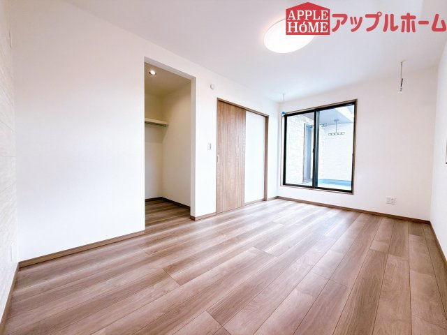 【新築住宅】熊谷市上之 第9期 全4棟の洋室|２階居室は全室収納あり！たっぷりある収納活用でお部屋もキレイを保てます♪