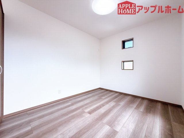 【新築住宅】熊谷市上之 第9期 全4棟の洋室|２階居室は全室収納あり！たっぷりある収納活用でお部屋もキレイを保てます♪