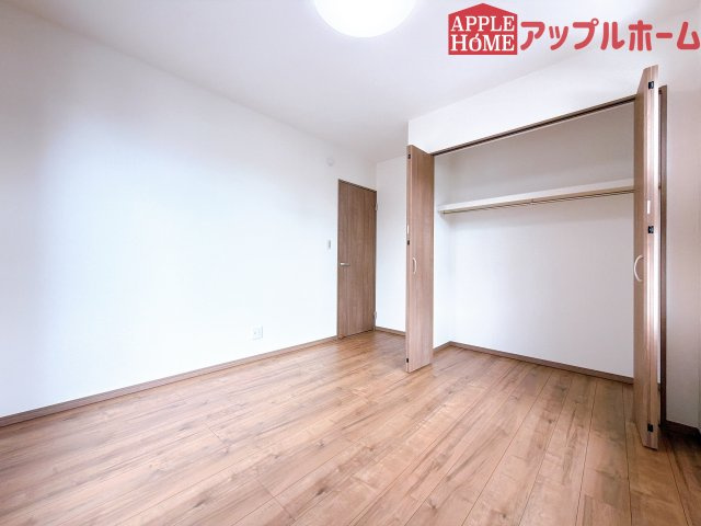 【新築住宅】熊谷市上之 第9期 全4棟の洋室|２階居室は全室収納あり！たっぷりある収納活用でお部屋もキレイを保てます♪