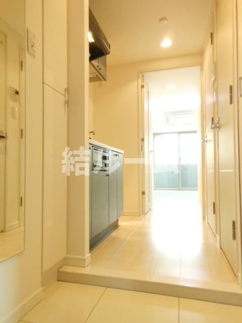 豊島区池袋本町２丁目の賃貸マンションの玄関