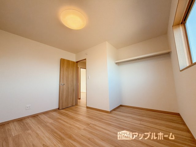 [新築住宅] 深谷市上野台 第59期 全3棟の洋室|２階居室は全室収納あり！たっぷりある収納活用でお部屋もキレイを保てます♪