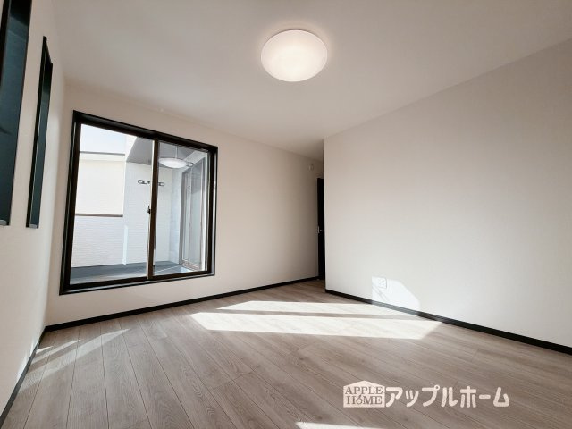 [新築住宅] 深谷市上野台 第59期 全3棟の洋室|２階居室は全室収納あり！たっぷりある収納活用でお部屋もキレイを保てます♪