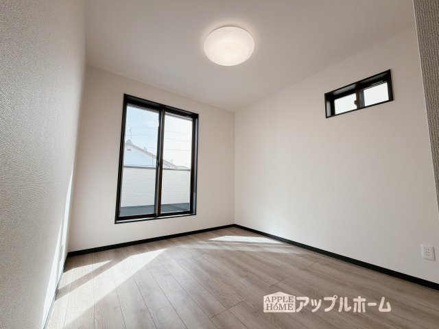 [新築住宅] 深谷市上野台 第59期 全3棟の洋室|２階居室は全室収納あり！たっぷりある収納活用でお部屋もキレイを保てます♪