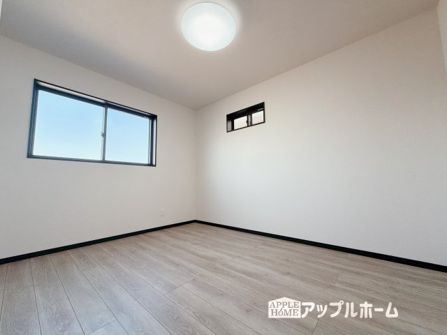 [新築住宅] 深谷市上野台 第59期 全3棟の洋室|２階居室は全室収納あり！たっぷりある収納活用でお部屋もキレイを保てます♪