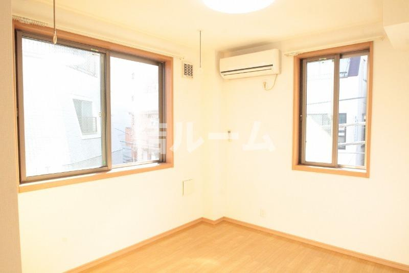 豊島区池袋４丁目の賃貸マンションの居間・リビング