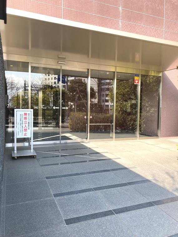 川崎ゲートタワーのエントランス
