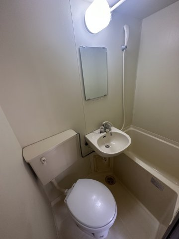 山手グリーンハウス２号館の洗面所