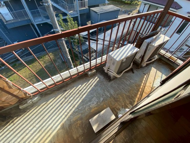 松原貸家のバルコニー