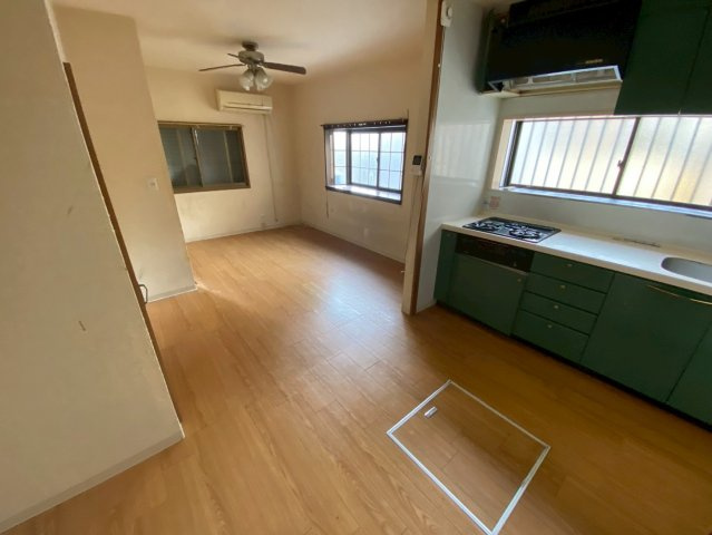 松原貸家の居間・リビング