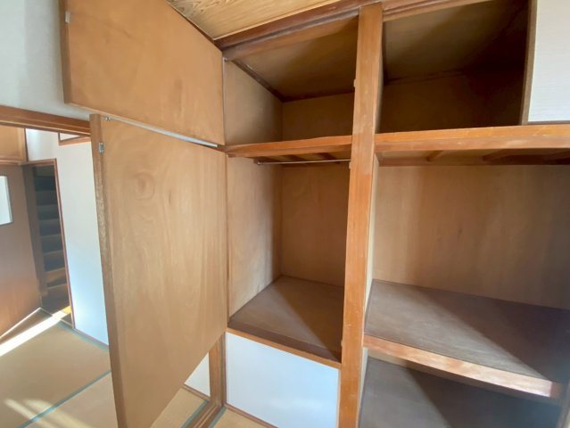 松原貸家の収納