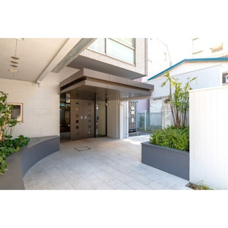 【エントランス】 | ONE ROOF FLAT TOGOSHI