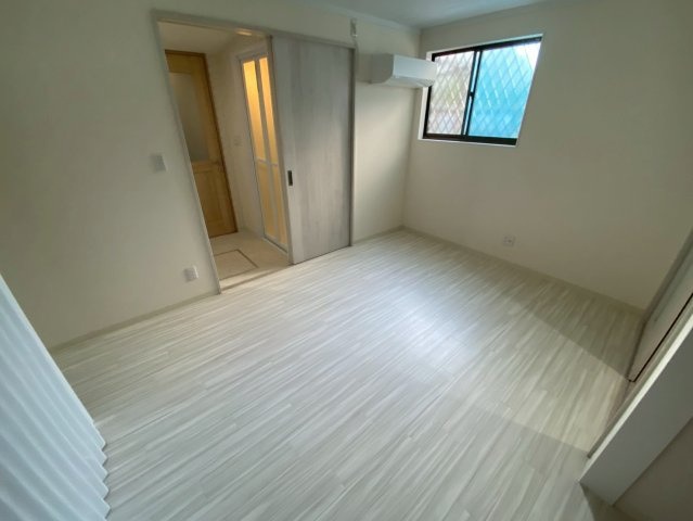 深江北町テラスハウスの居間・リビング