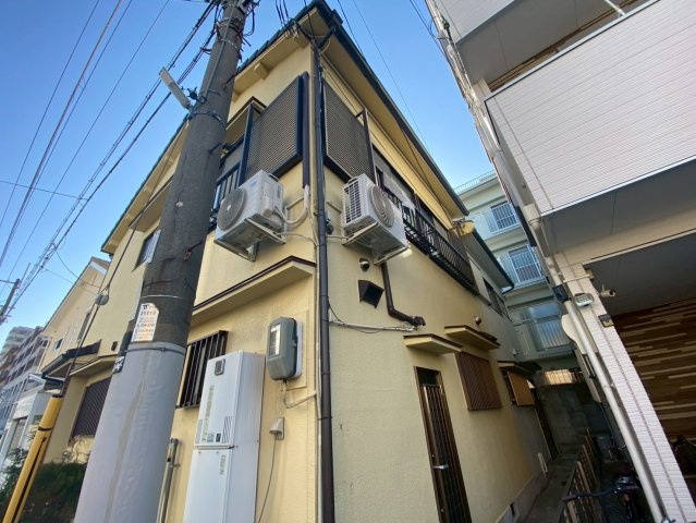深江北町テラスハウスの外観
