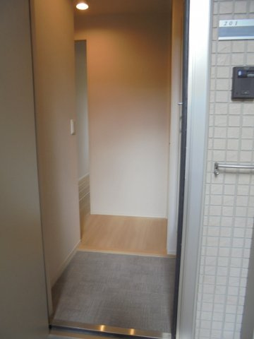 ファンディーナの玄関|※反転写真