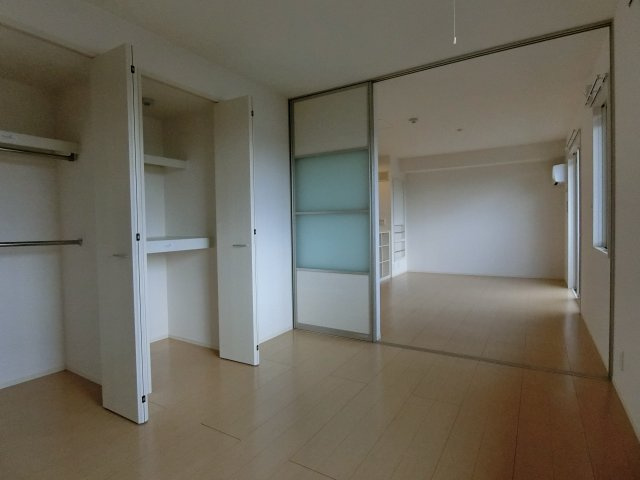 【洋室】 | ビスターレ