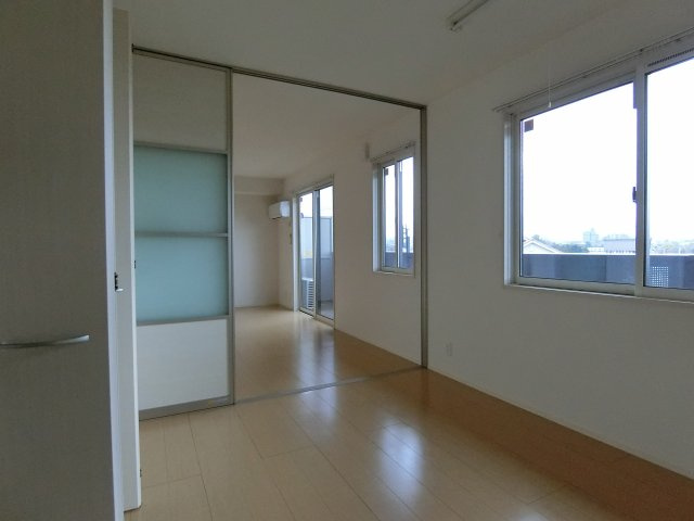 【洋室】 | ビスターレ