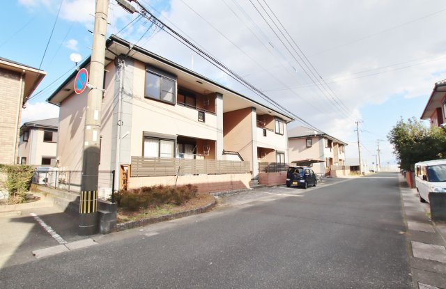  グリーンコーポ浪打 四番館の外観|綺麗な外観です☆