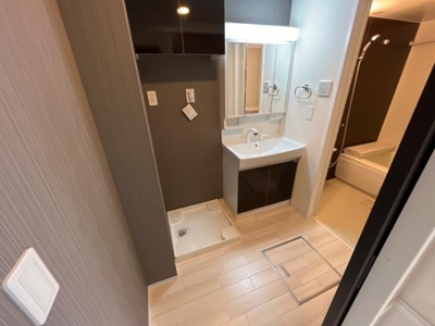 【玄関】 | グランノアール青葉 | 玄関（イメージ）