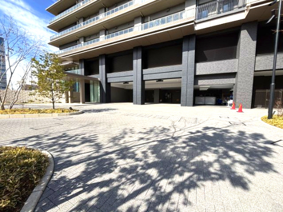 NAGOYA the TOWERの駐車場|街並みに溶け込む、整然とした敷地内空間