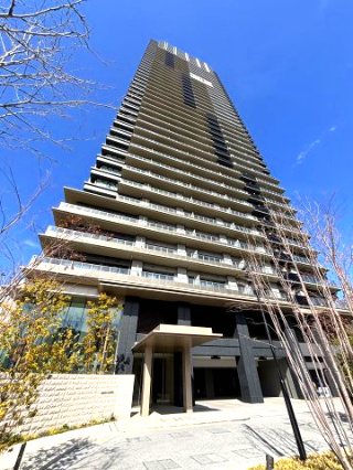 NAGOYA the TOWERの外観|空へと伸びる、洗練されたフォルムのタワーマンション