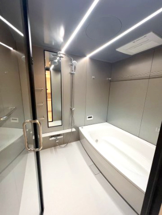 NAGOYA the TOWERの浴室|一日の疲れを癒す、静かで上品なバスタイム空間