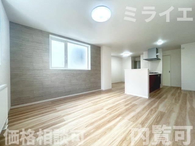 【新築戸建】札幌市白石区栄通5丁目2棟の居間・リビング|【仲介手数料無料】【価格相談可能】【内覧可能】です。