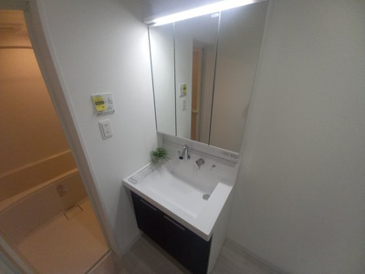 【居間・リビング】 | Healing Grace 高槻高西町 A棟