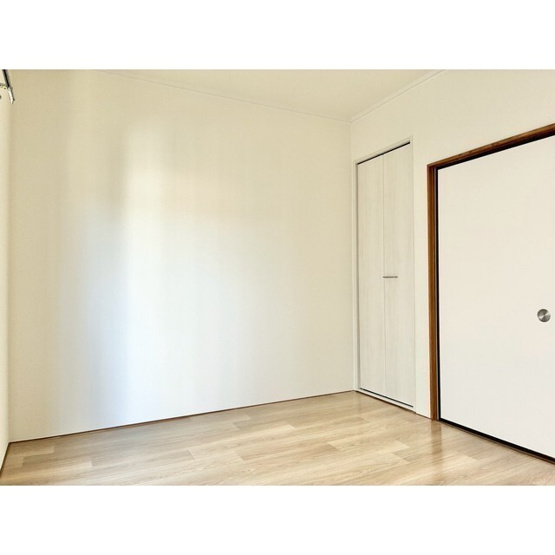 【居間・リビング】 | ハッピーハイツ | 洋室