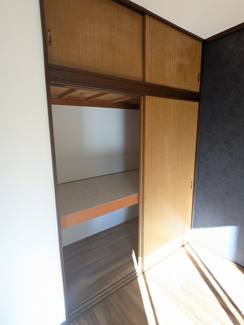 4.5帖の洋室の物入