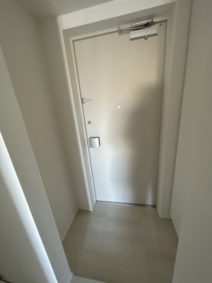 【玄関】 | SAKURA AXIS NAKAITABASHI | 503号室（PURE　WHITE）参考写真です