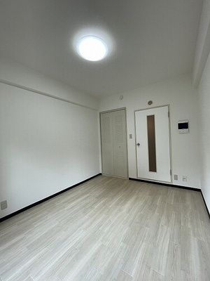 【居間・リビング】 | 常盤台宝マンション | 洋室　別角　※前回募集時2023年7月撮影