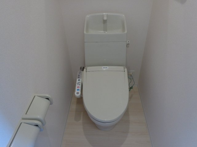 グレーシア　ケーズのトイレ|シャワー付トイレ