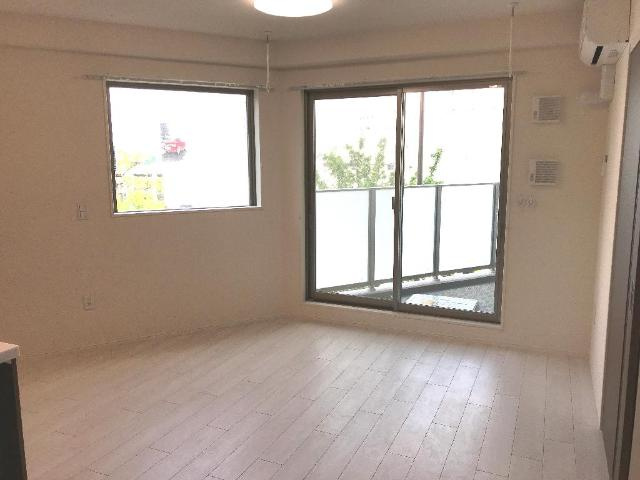 Bonheur Dear court　-ボヌールディアコート-の居間・リビング|ＬＤＫ