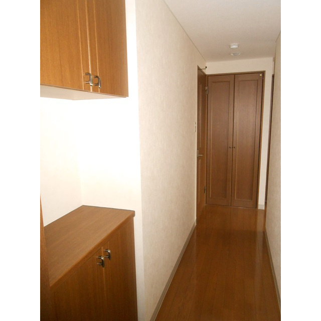 ハイツ秋桜の玄関|下駄箱